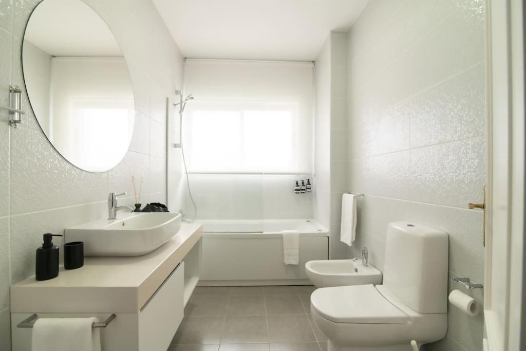Cozy Sea View Apartment Near City & Airport Ponta Delgada Buitenkant foto
