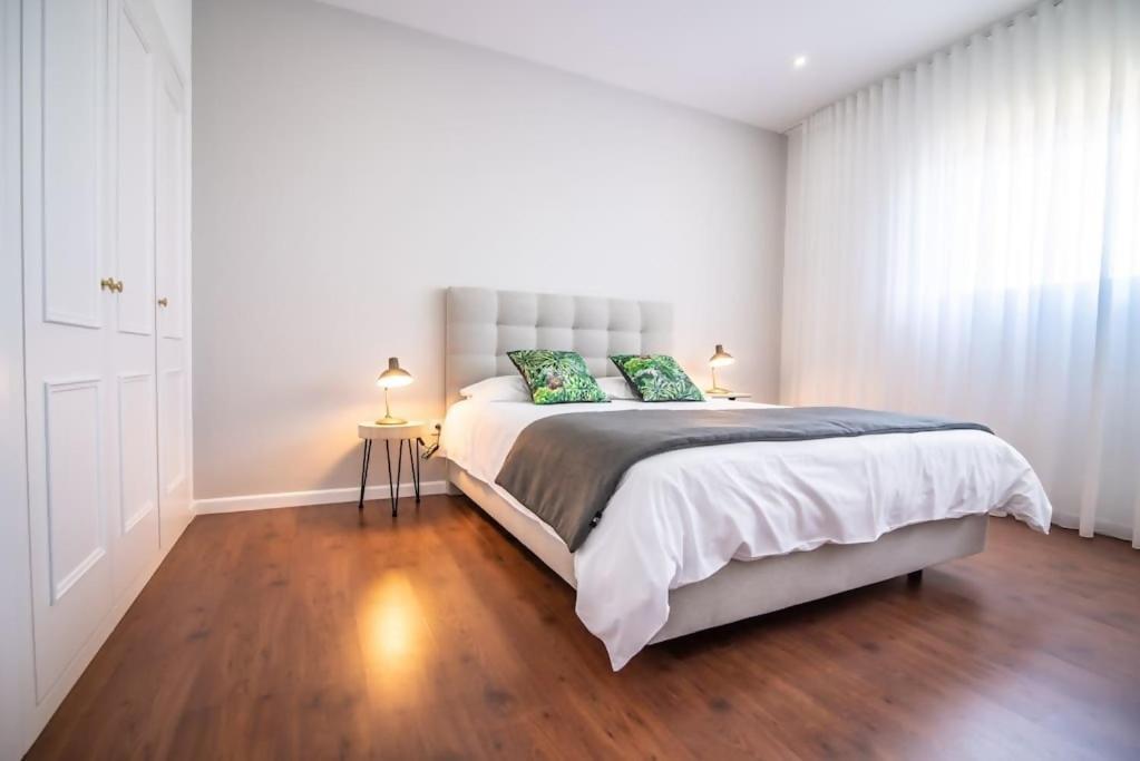Cozy Sea View Apartment Near City & Airport Ponta Delgada Buitenkant foto