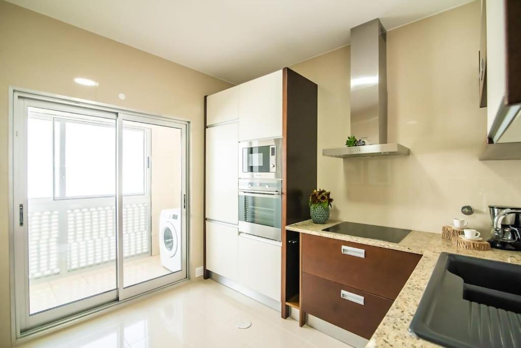 Cozy Sea View Apartment Near City & Airport Ponta Delgada Buitenkant foto